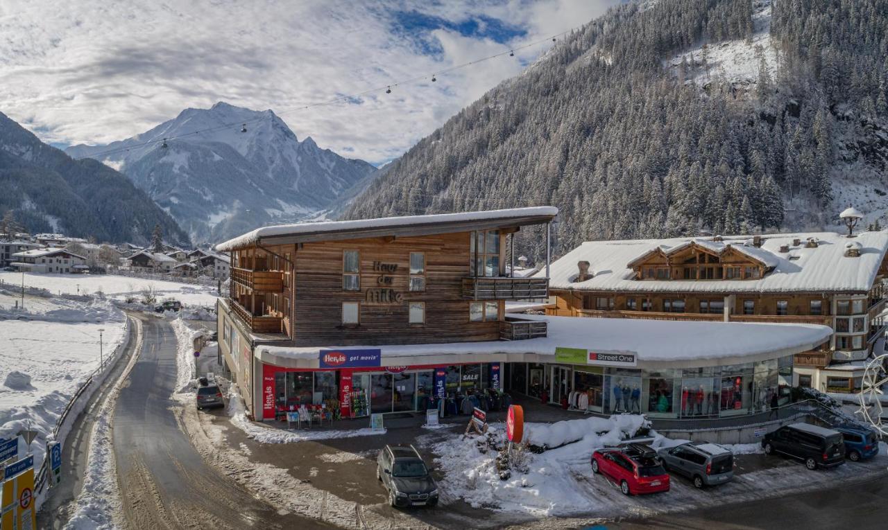 Ferienwohnungen Haus Der Mitte Mayrhofen Exterior foto