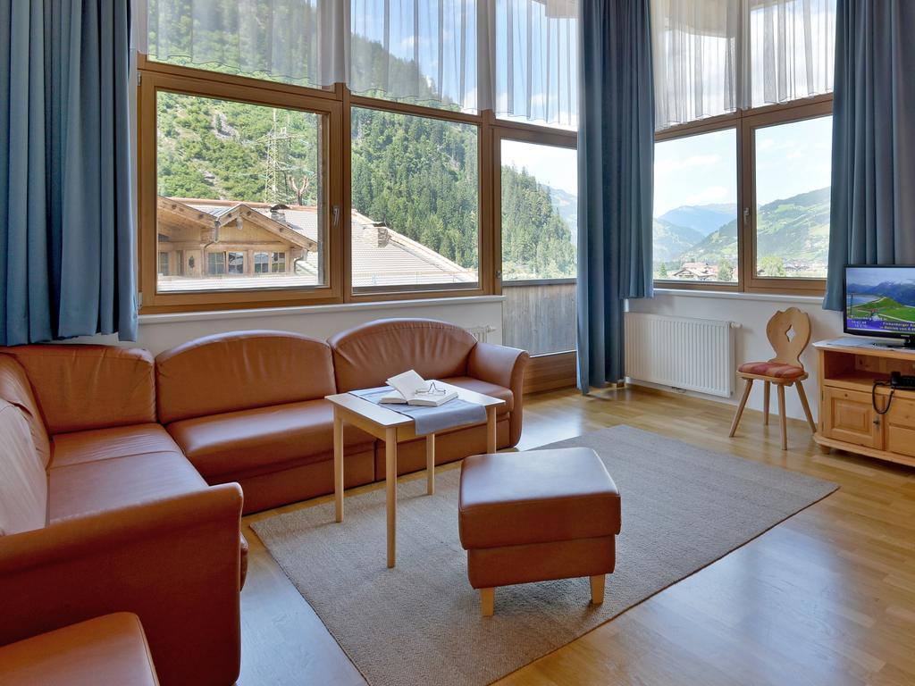 Ferienwohnungen Haus Der Mitte Mayrhofen Cameră foto