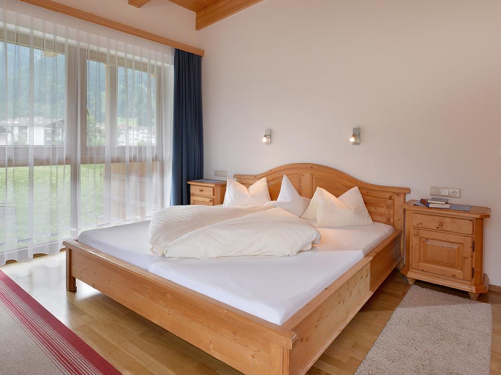 Ferienwohnungen Haus Der Mitte Mayrhofen Cameră foto